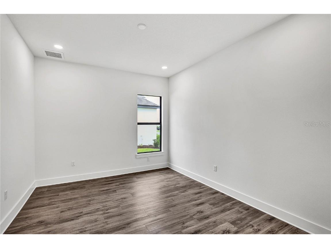 2477 Waterfront Circle Sarasota FL 34240 A4626243 image28