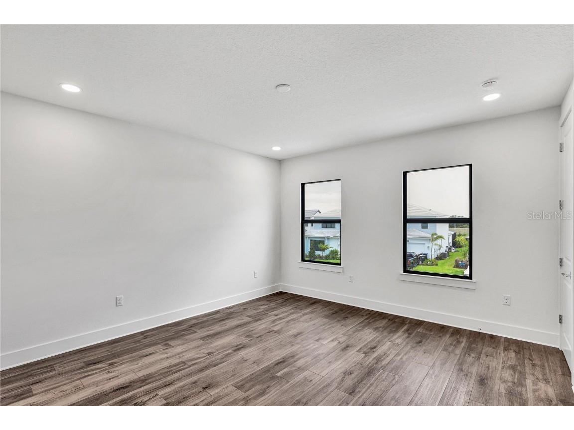 2477 Waterfront Circle Sarasota FL 34240 A4626243 image29