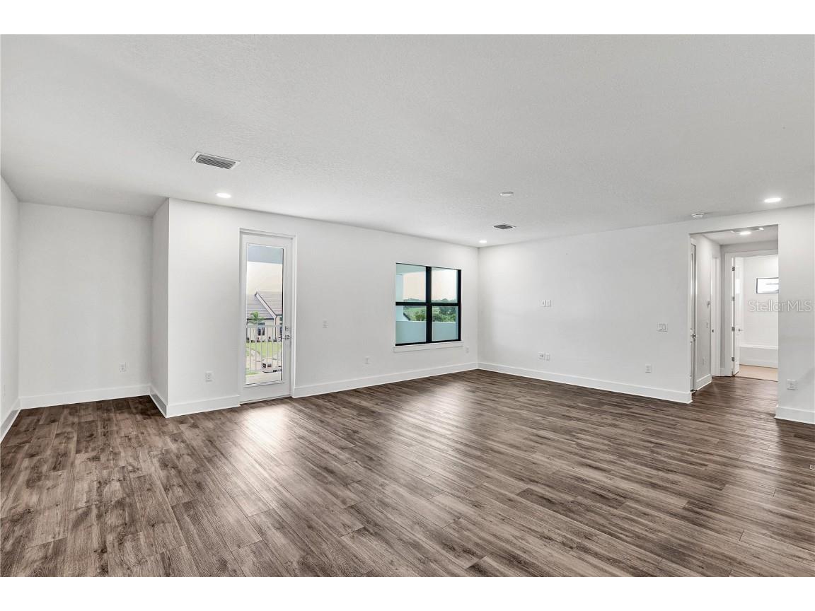 2477 Waterfront Circle Sarasota FL 34240 A4626243 image32