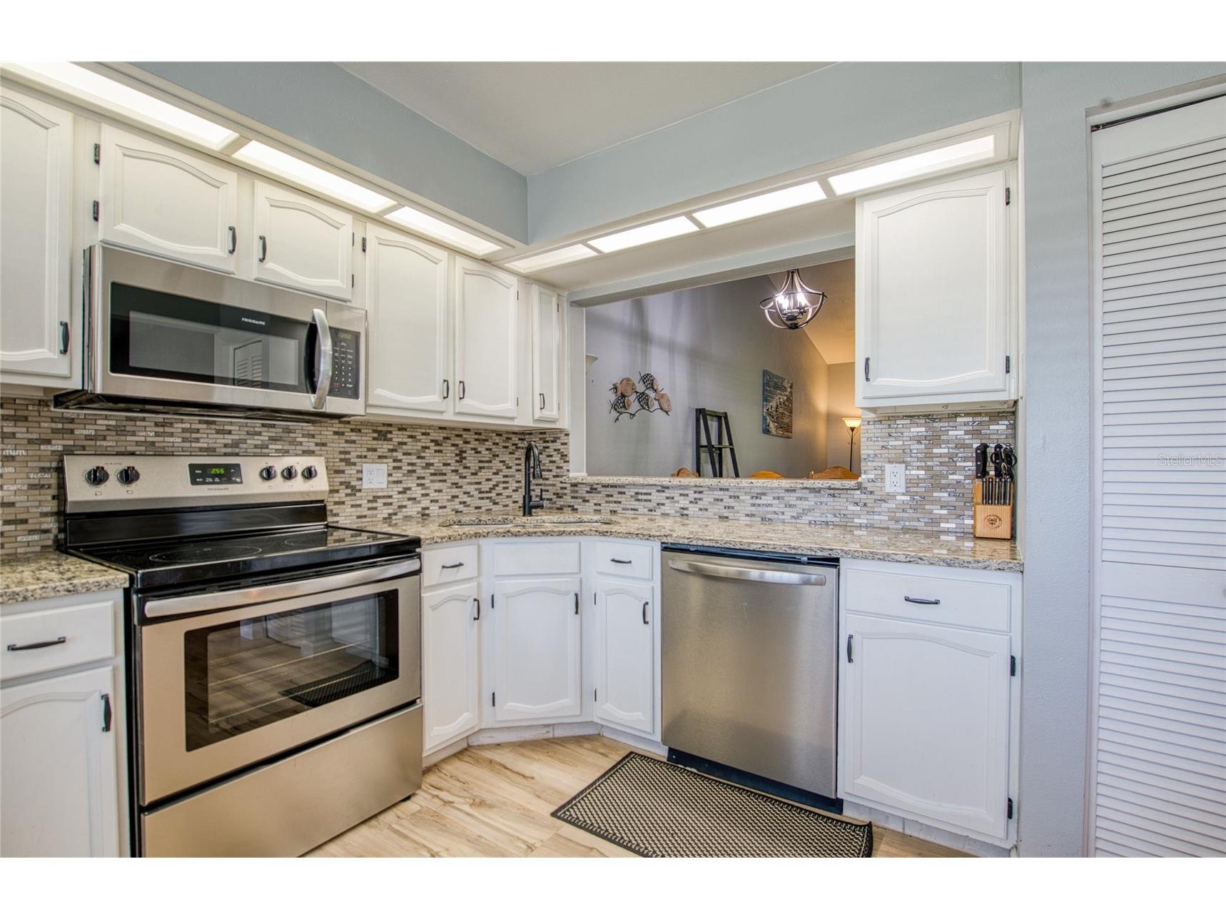 2478 Bentley Dr Palm Harbor FL 34684 TB8511587 image10