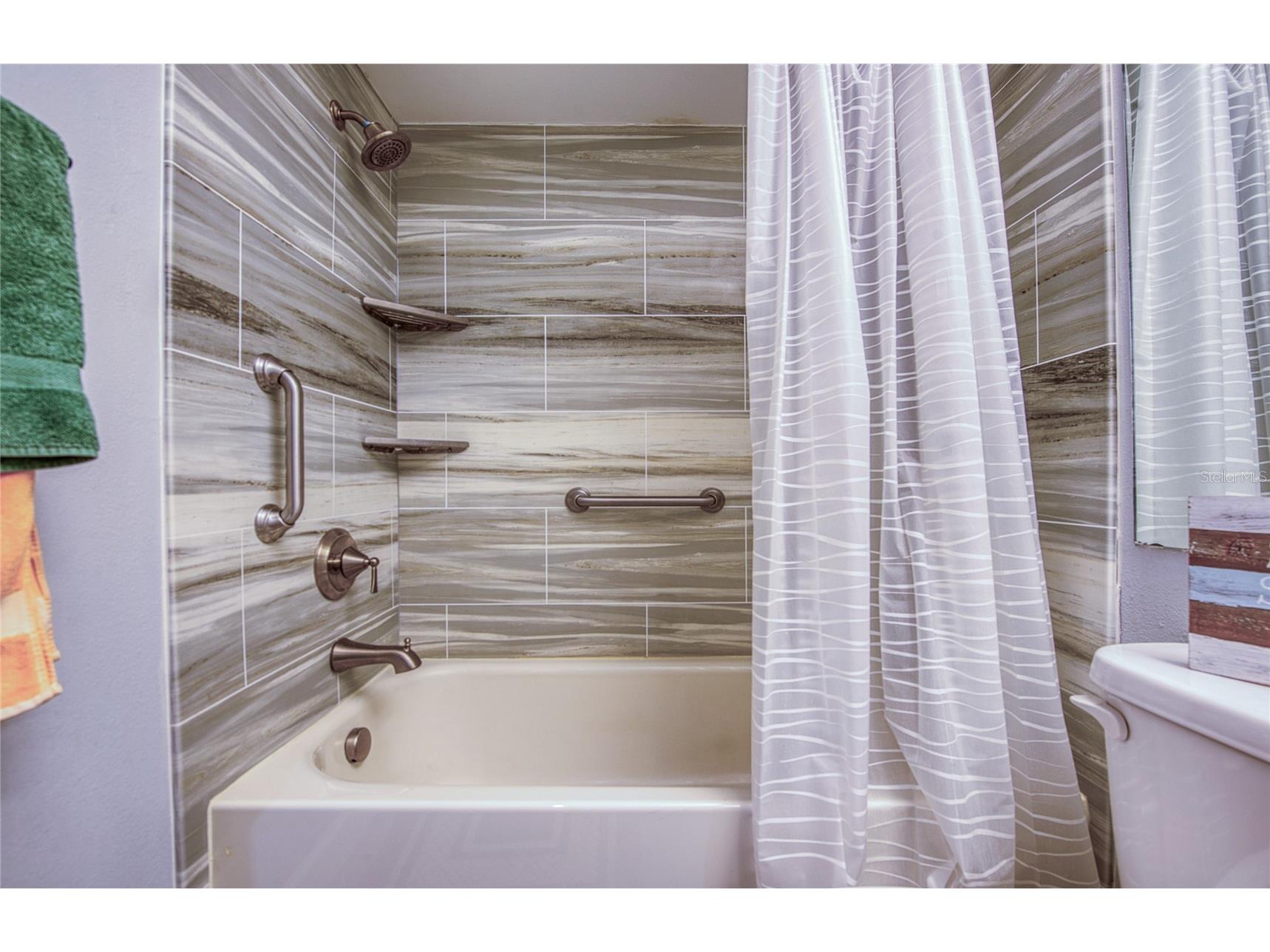 2478 Bentley Dr Palm Harbor FL 34684 TB8511587 image23