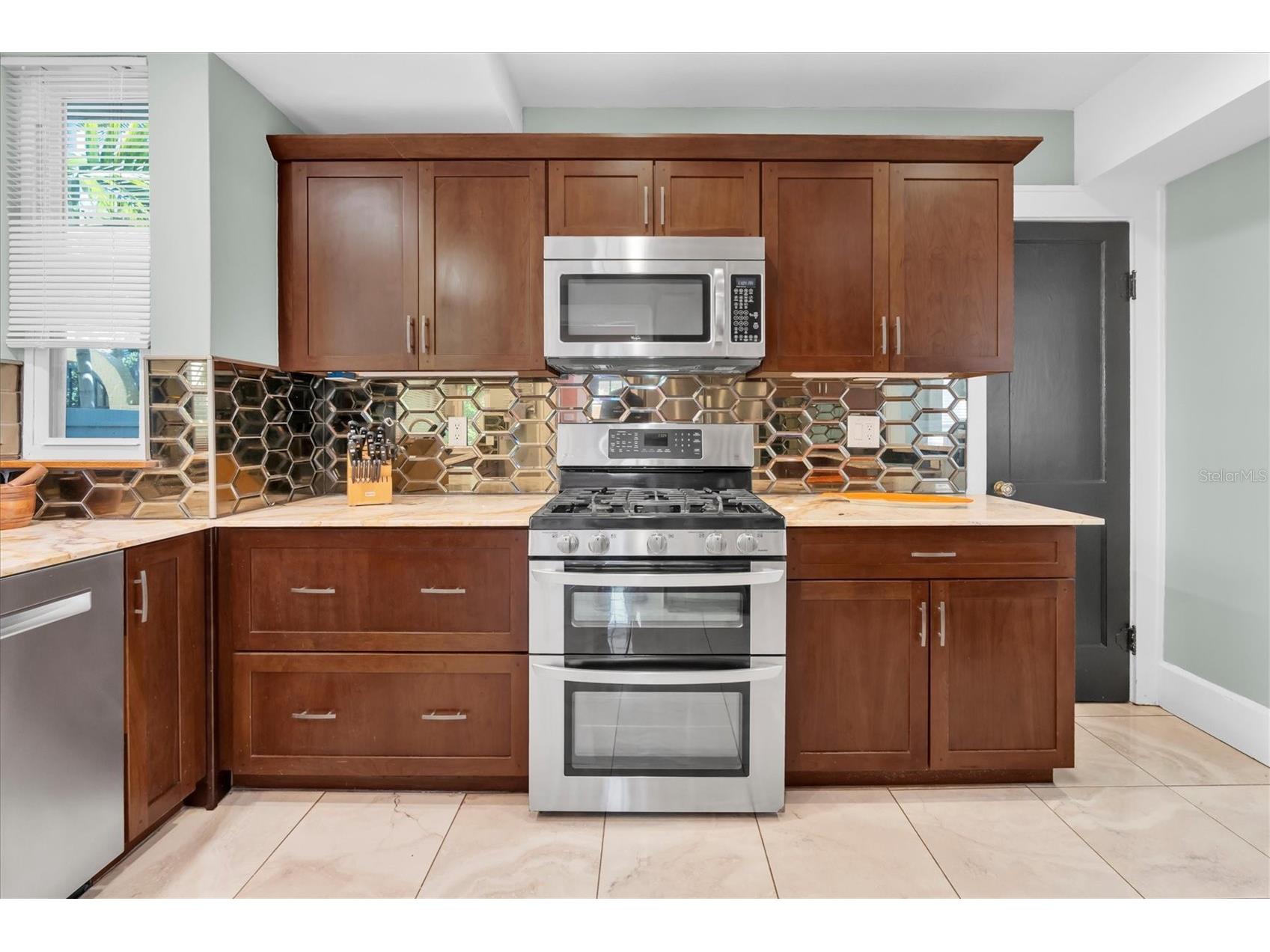248 14th Avenue NE Saint Petersburg FL 33701 TB8516040 image26