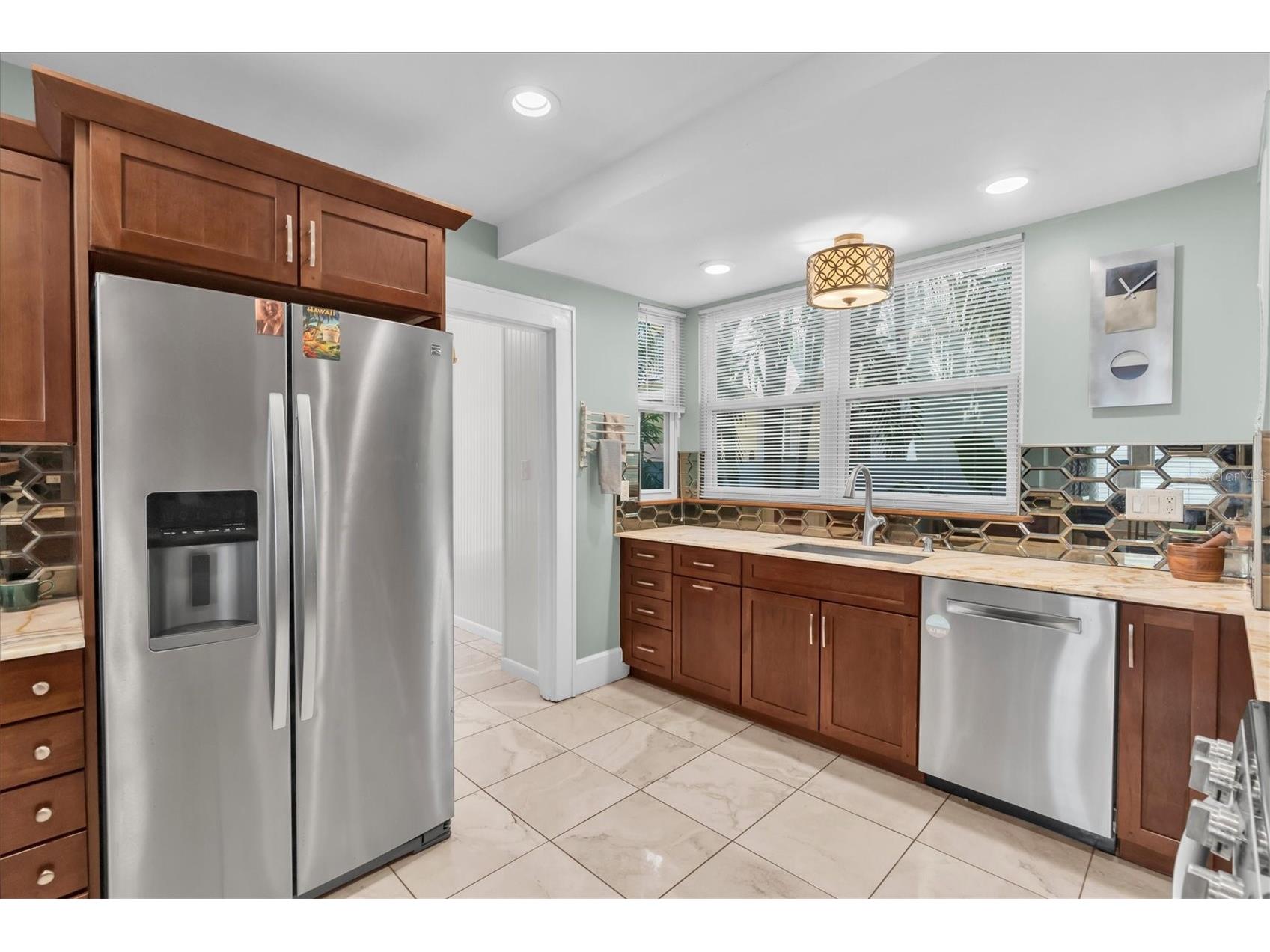 248 14th Avenue NE Saint Petersburg FL 33701 TB8516040 image27