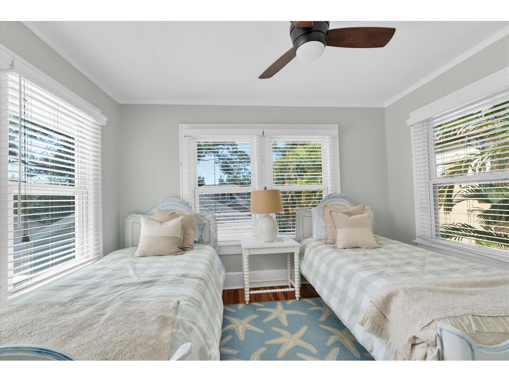 248 14th Avenue NE Saint Petersburg FL 33701 TB8516040 image39