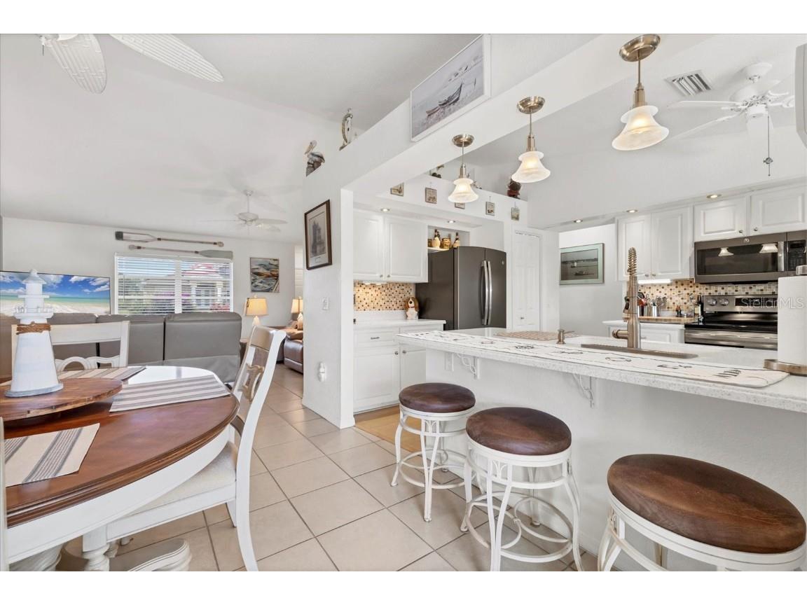 248 Rotonda Circle Rotonda West FL 33947 D6145330 image14