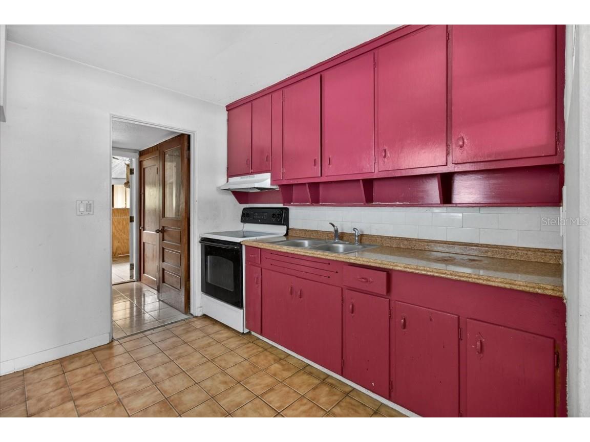 2480 18th Avenue N Saint Petersburg FL 33713 TB8455563 image16