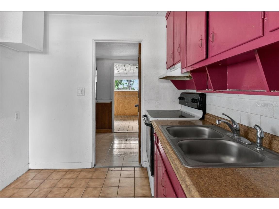 2480 18th Avenue N Saint Petersburg FL 33713 TB8455563 image20