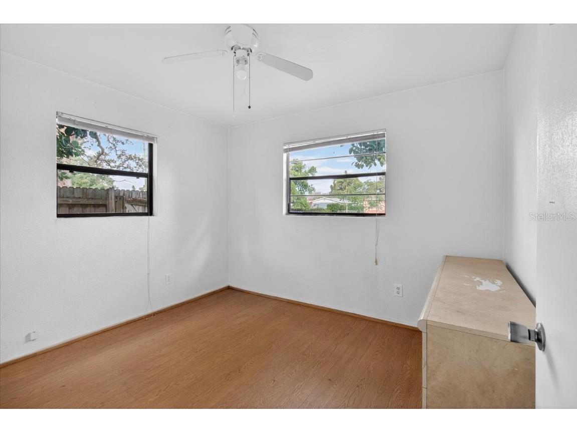 2480 18th Avenue N Saint Petersburg FL 33713 TB8455563 image22