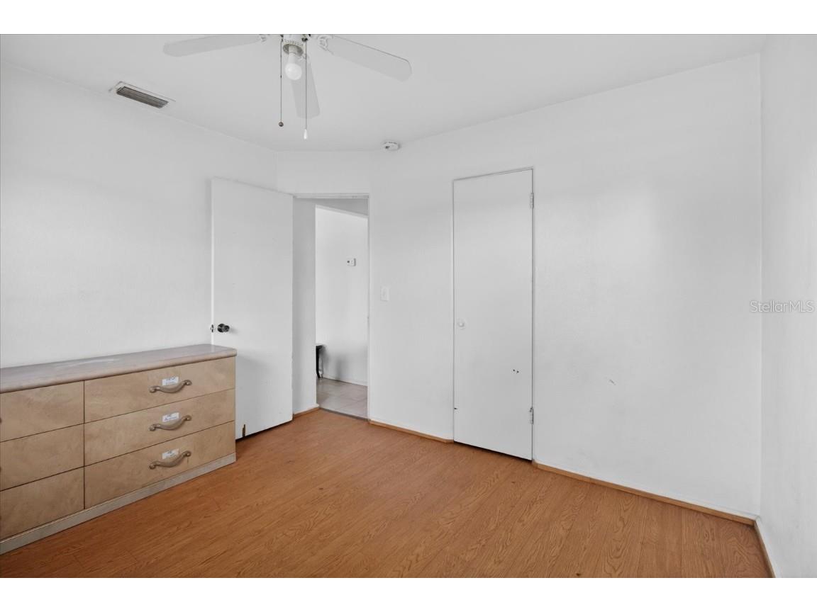 2480 18th Avenue N Saint Petersburg FL 33713 TB8455563 image24