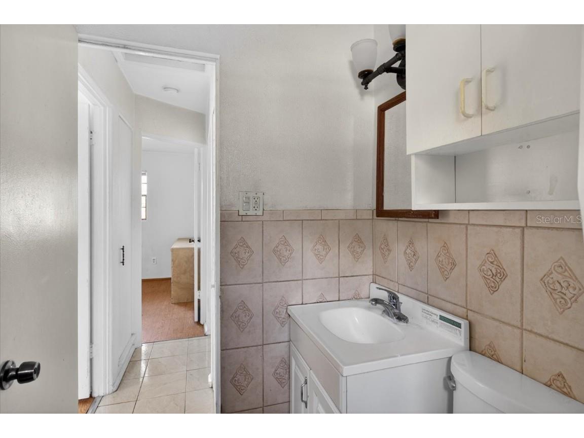 2480 18th Avenue N Saint Petersburg FL 33713 TB8455563 image26