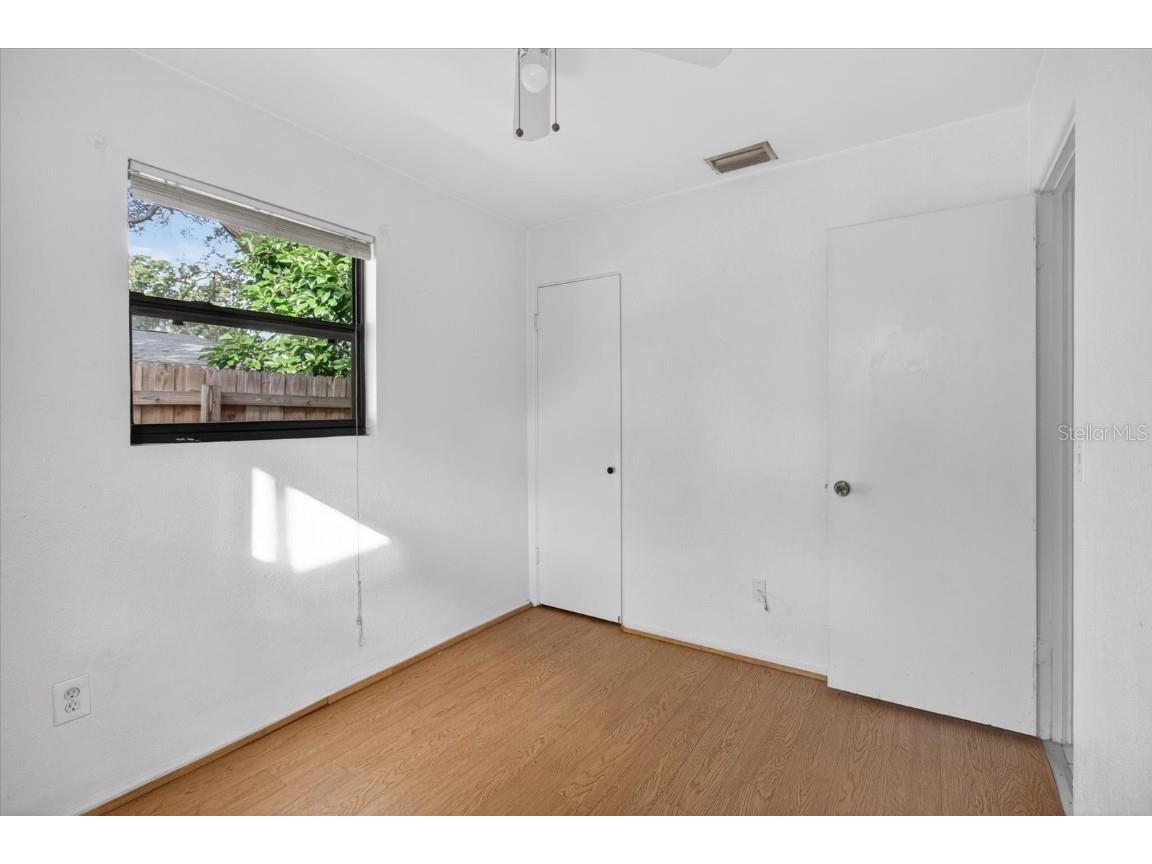 2480 18th Avenue N Saint Petersburg FL 33713 TB8455563 image32