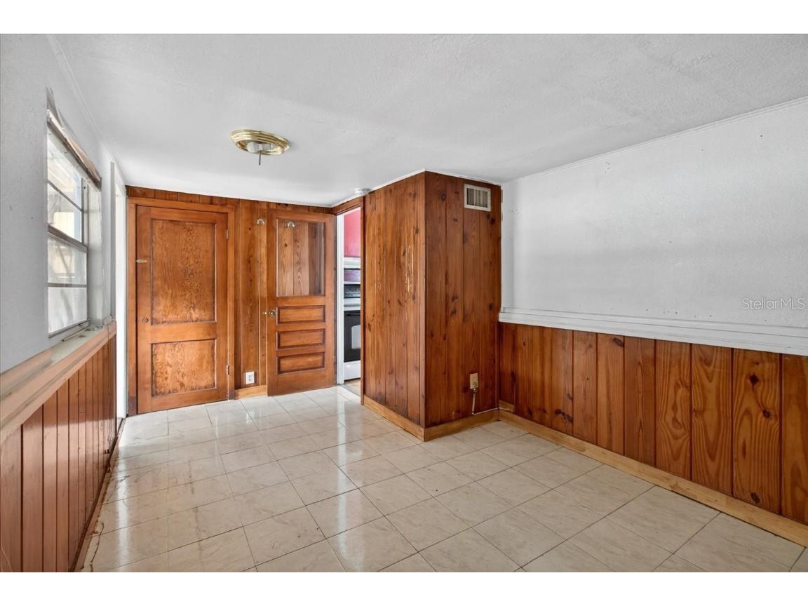 2480 18th Avenue N Saint Petersburg FL 33713 TB8455563 image36