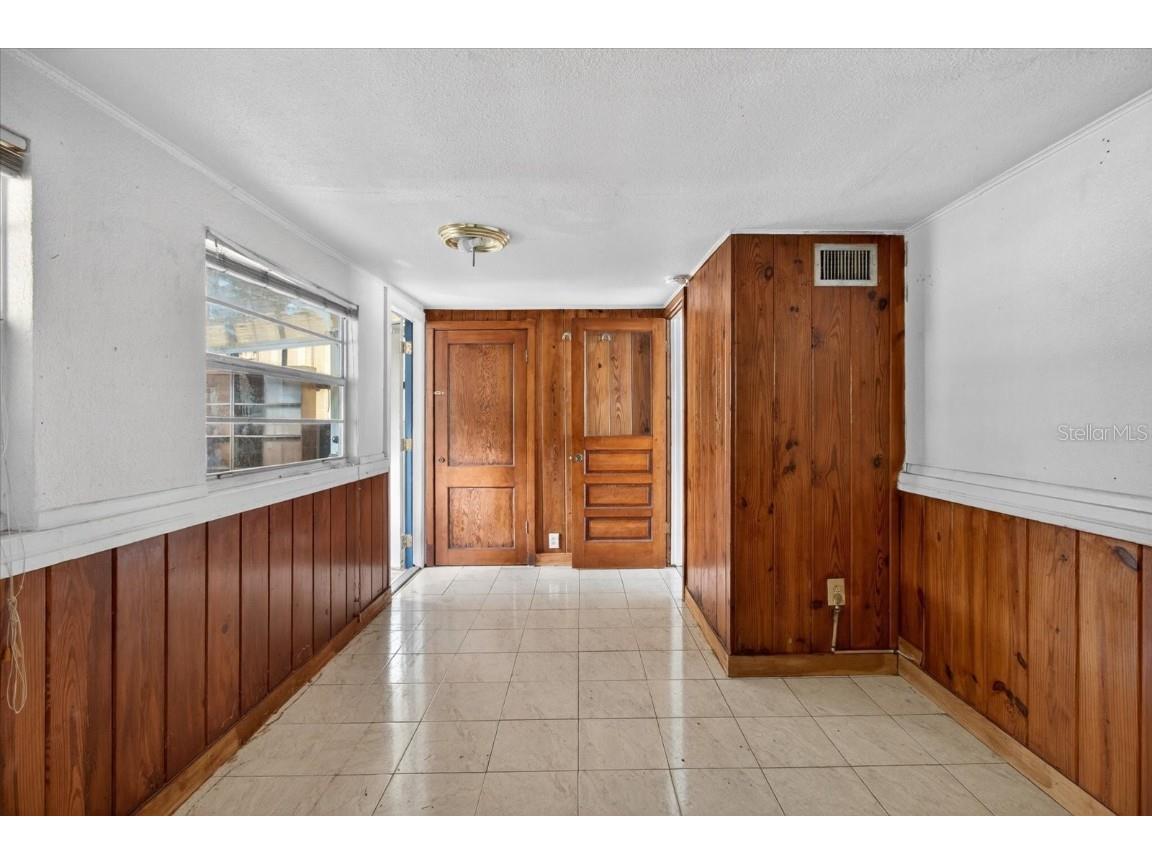 2480 18th Avenue N Saint Petersburg FL 33713 TB8455563 image38