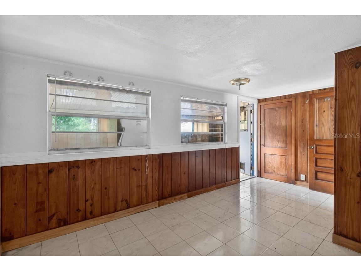 2480 18th Avenue N Saint Petersburg FL 33713 TB8455563 image39