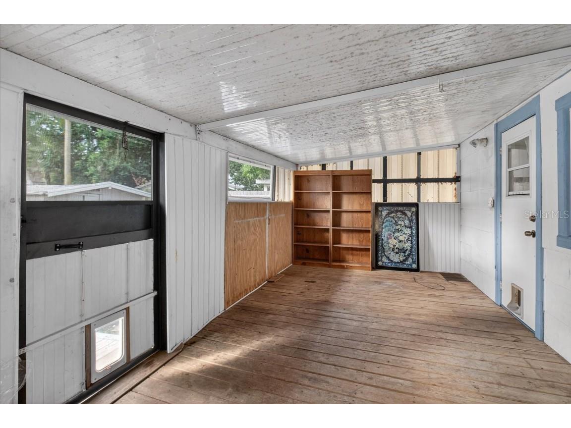 2480 18th Avenue N Saint Petersburg FL 33713 TB8455563 image41