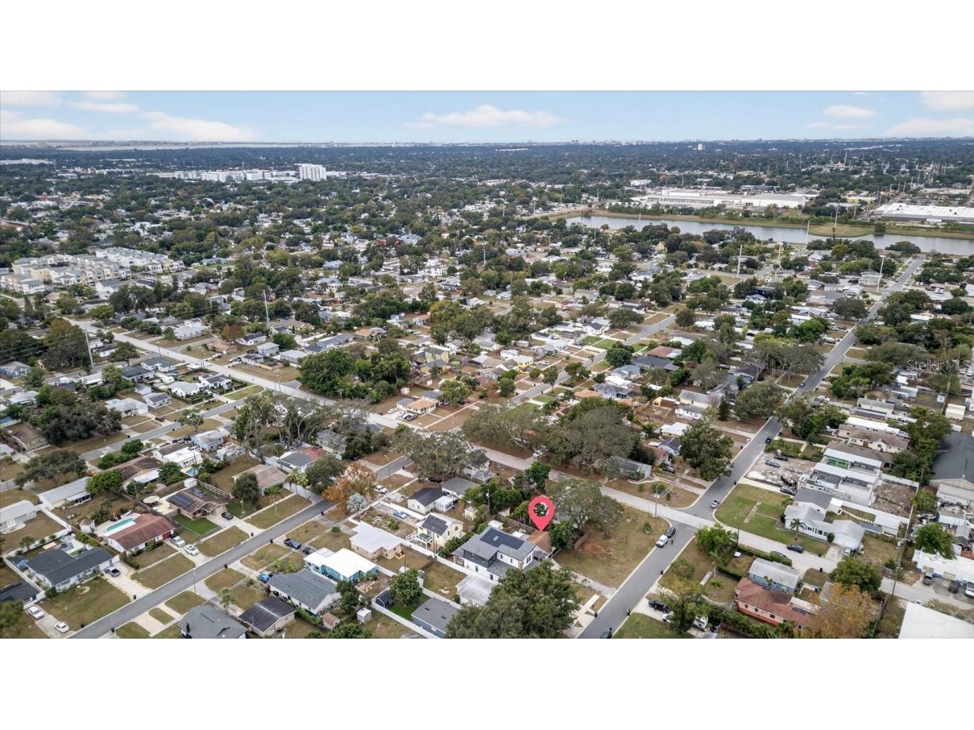 2480 18th Avenue N Saint Petersburg FL 33713 TB8455563 image69