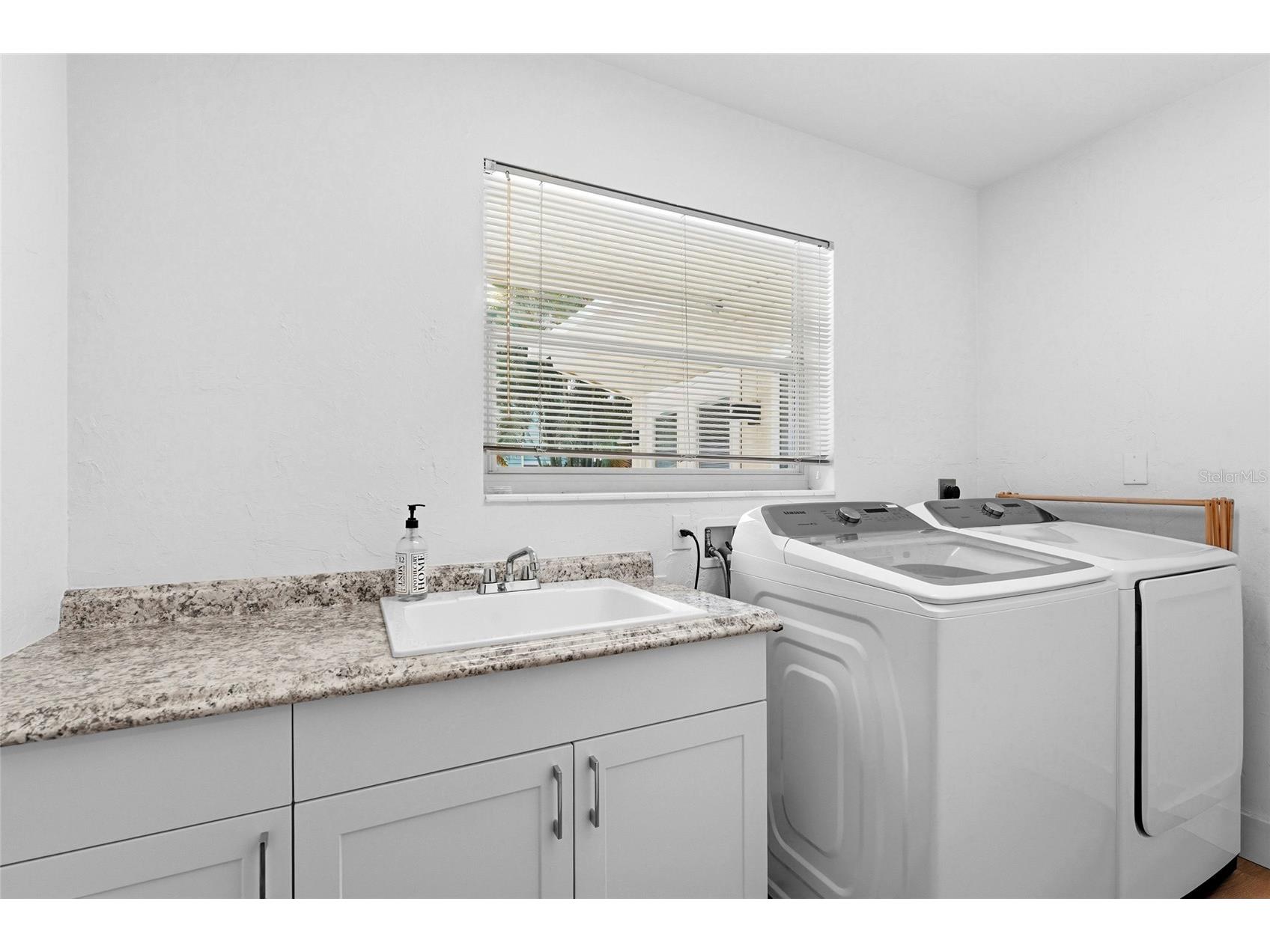 2480 Alameda Avenue Sarasota FL 34234 A4695803 image42