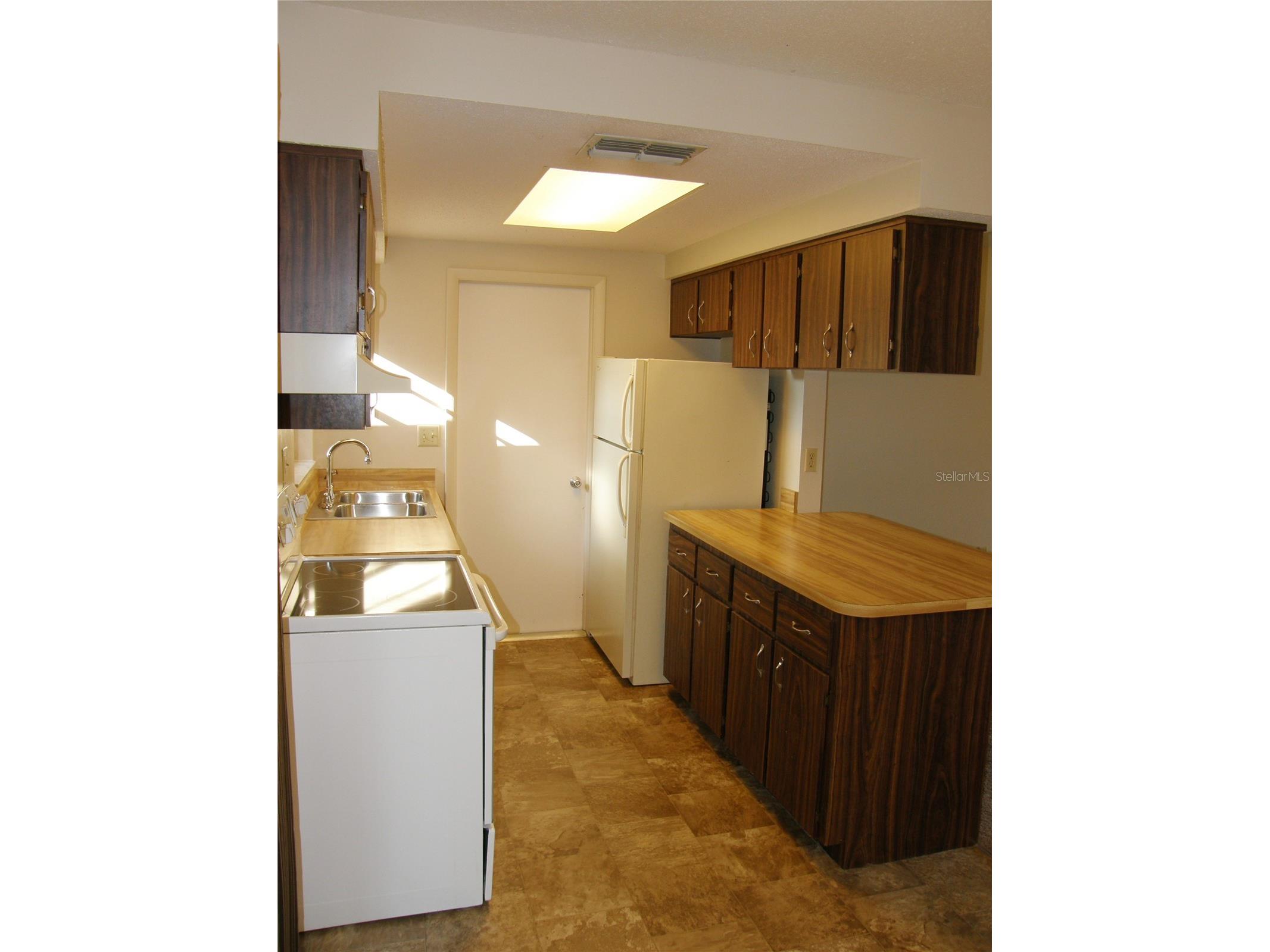 2480 Anchor Avenue Spring Hill FL 34608 W7884584 image3