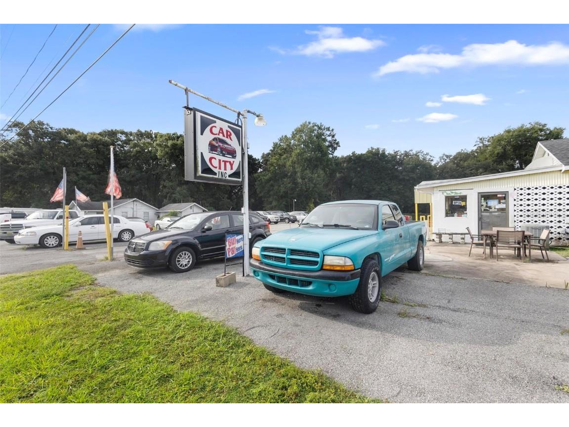2480 N Woodland Boulevard Deland FL 32720 V4938839 image7