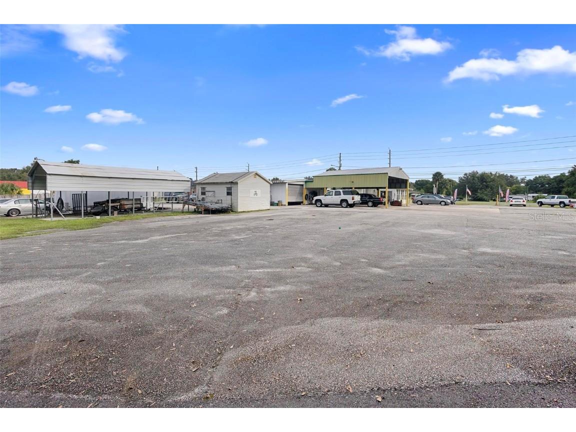 2480 N Woodland Boulevard Deland FL 32720 V4940020 image7