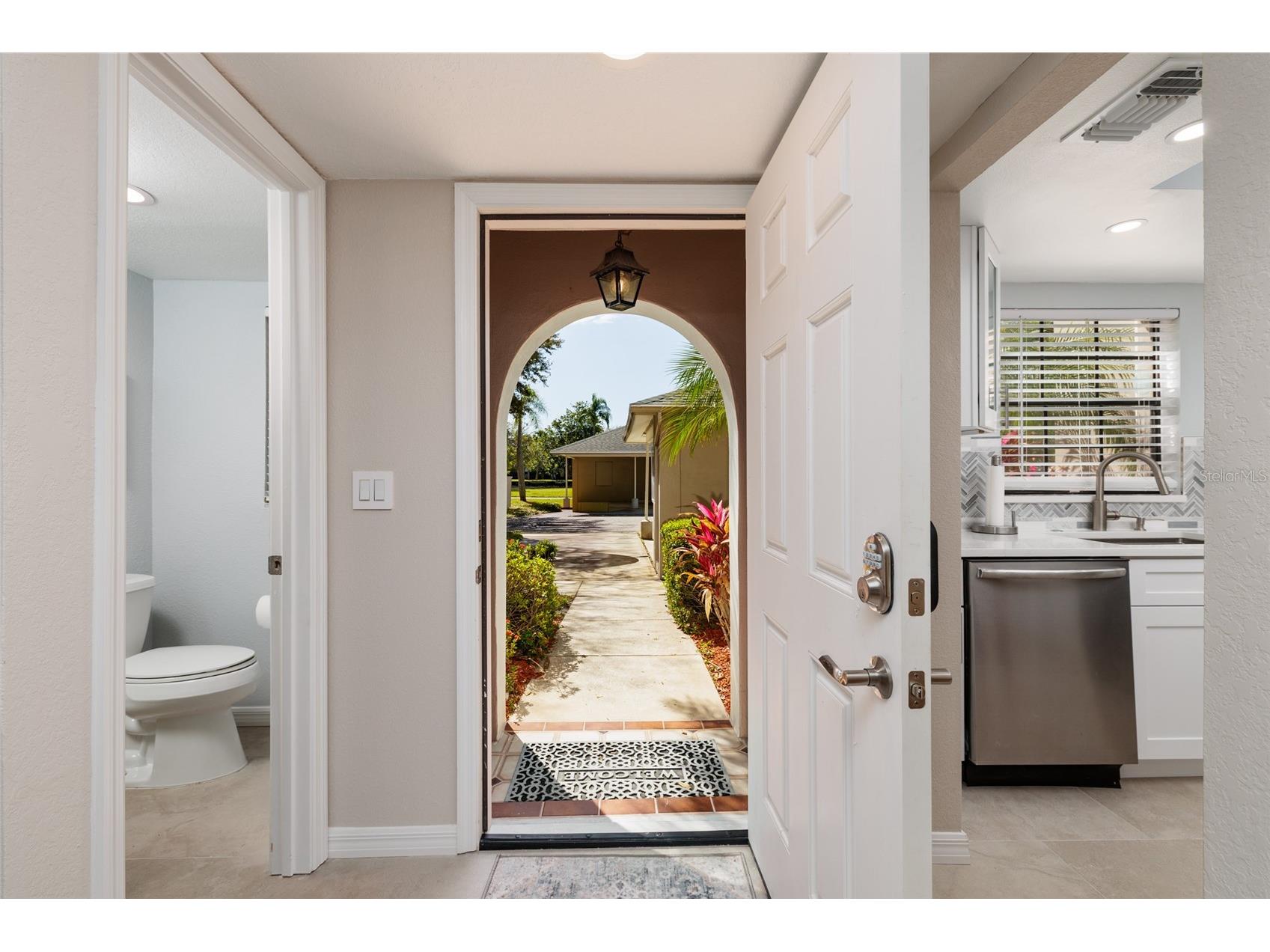 2480 Pelican Court #103R Clearwater FL 33762 TB8483440 image5