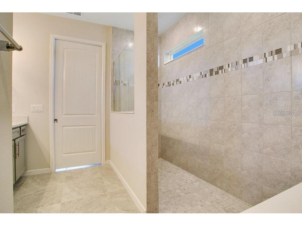 2481 Southlawn Lane Clermont FL 34714 - LAKE WINDOWS / HANCOCK LAKE S5133441 image10