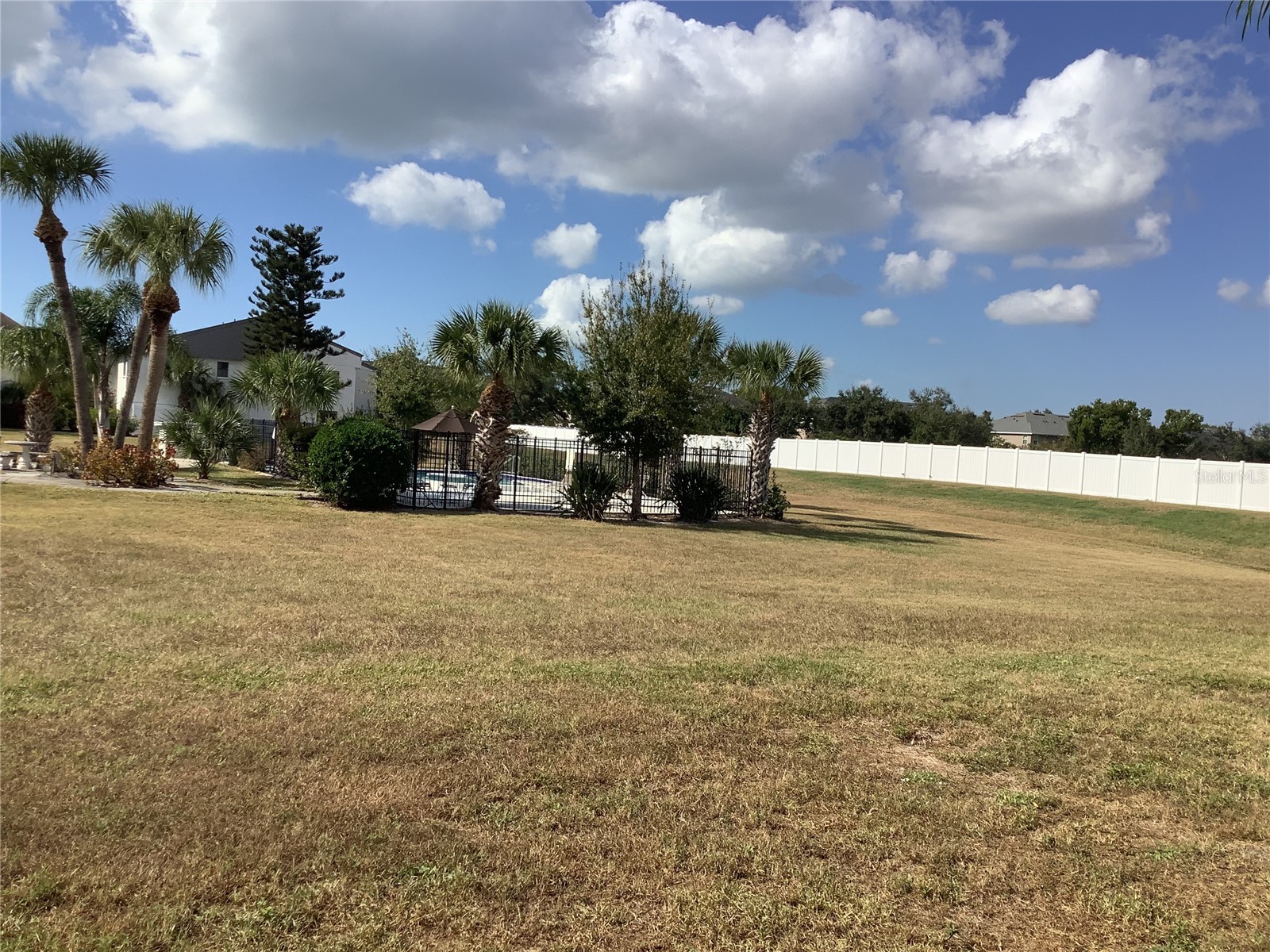 2481 Twin Drive #29 Sarasota FL 34234 A4672575 image11