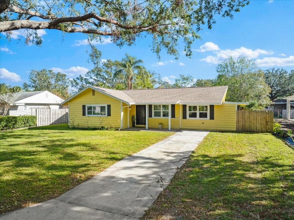 2481 W Milmar Drive Sarasota FL 34237 A4632523 image1