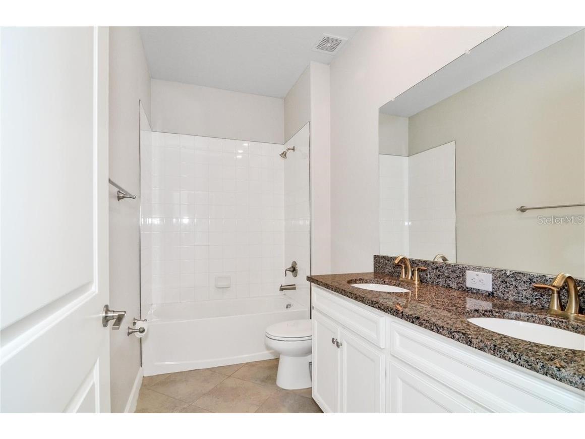 24815 Lambrusco Loop Lutz FL 33559 TB8432203 image32