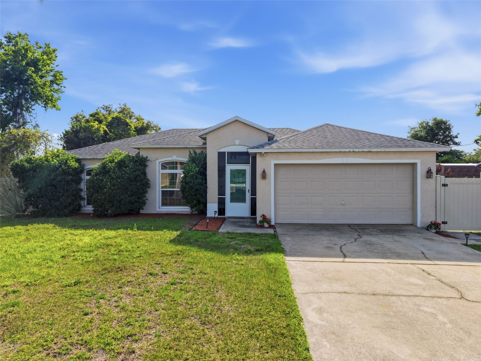 2482 E Tipton Drive Deltona FL 32738 V4948916 image1