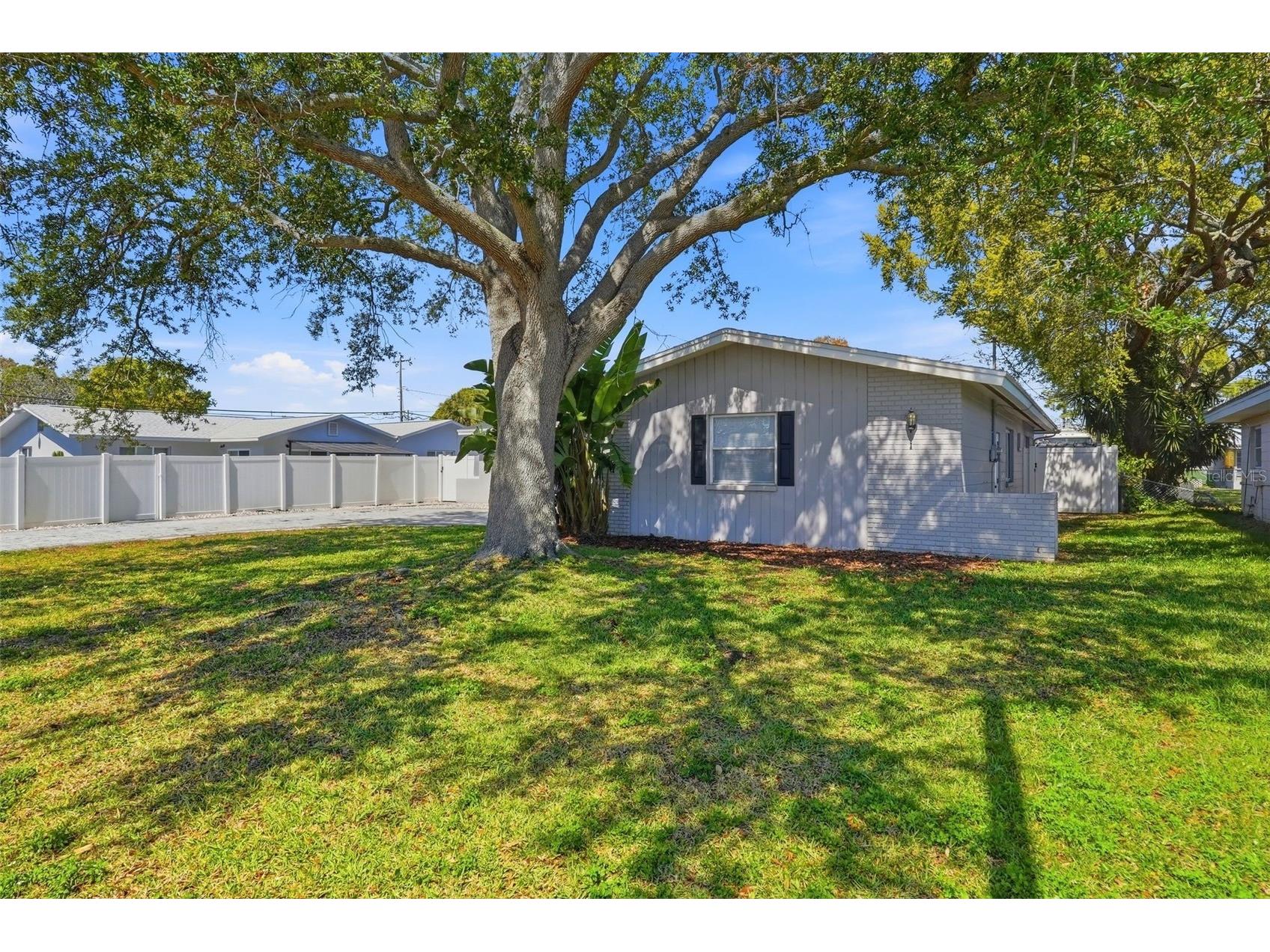 2483 66th Terrace S Saint Petersburg FL 33712 TB8485320 image30
