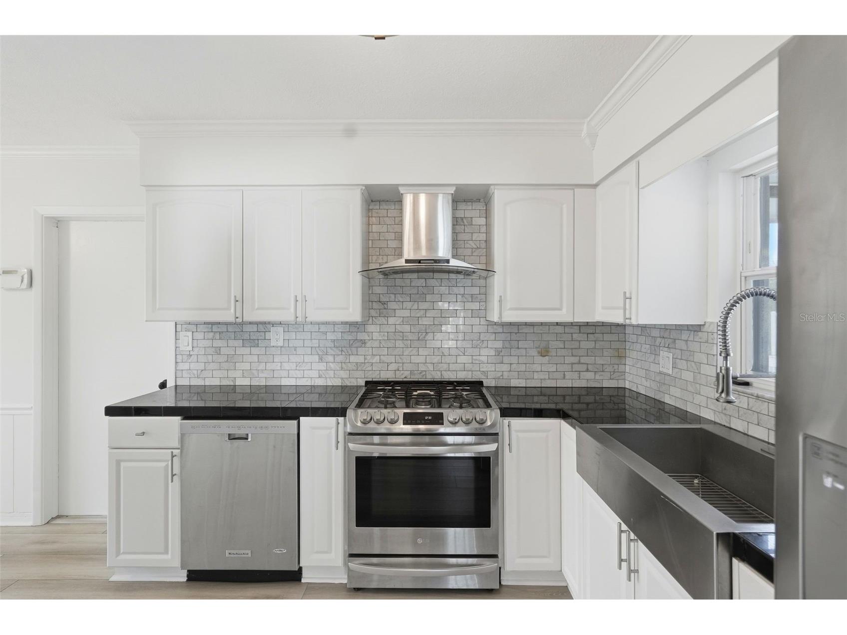 2483 66th Terrace S Saint Petersburg FL 33712 TB8485320 image4