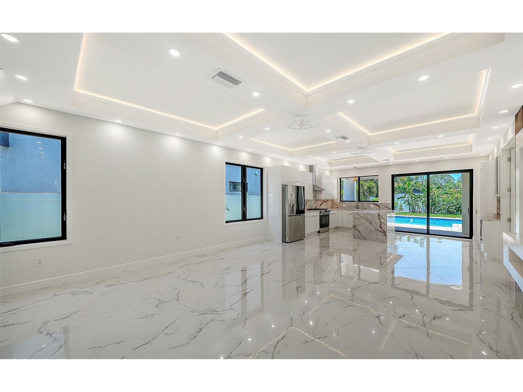 2483 Bay Street Sarasota FL 34237 A4698594 image13
