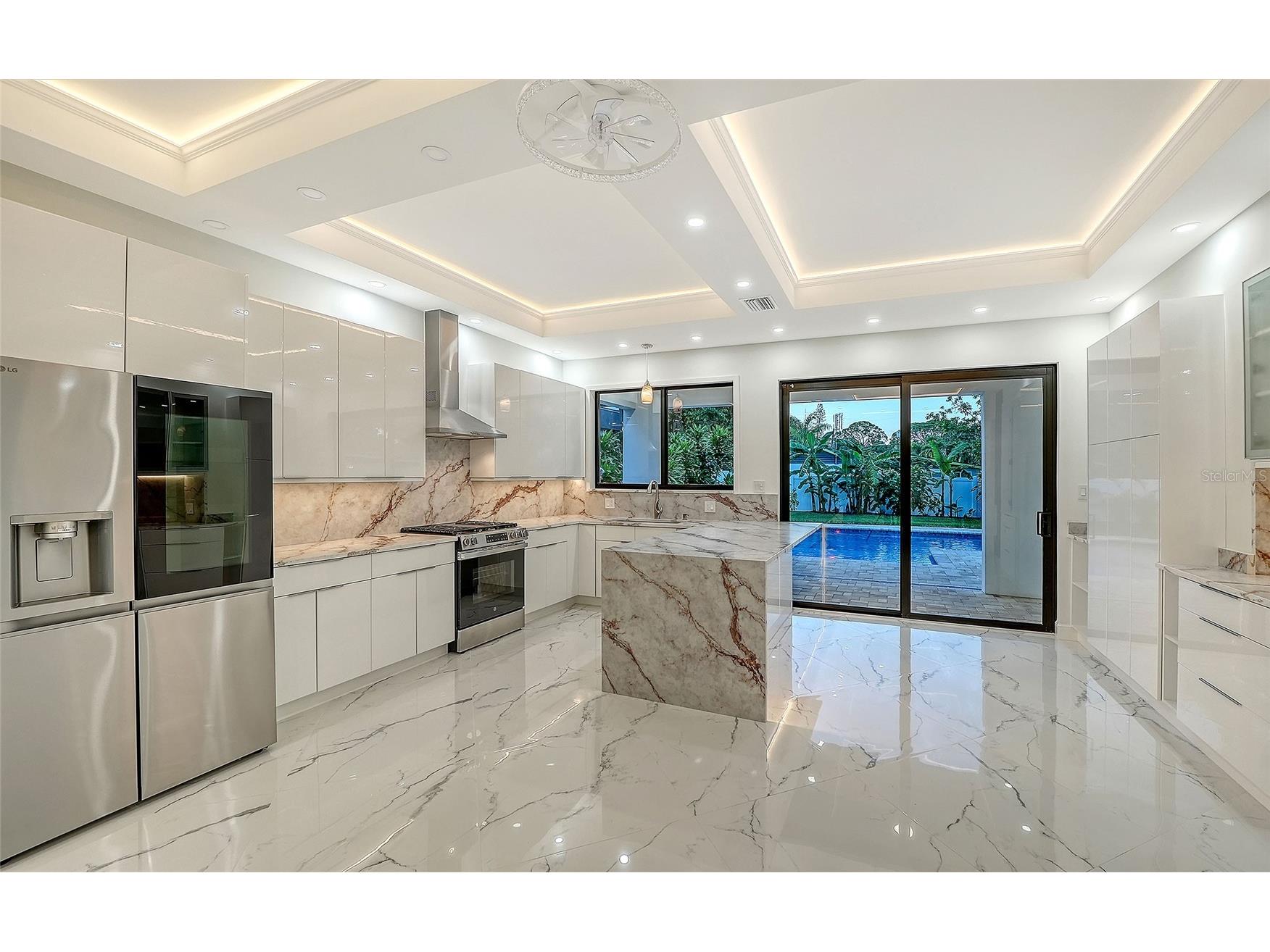 2483 Bay Street Sarasota FL 34237 A4698594 image14