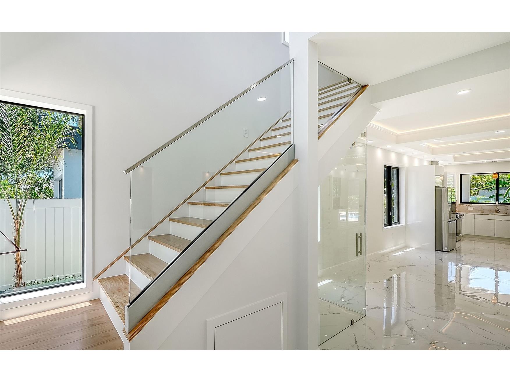 2483 Bay Street Sarasota FL 34237 A4698594 image26