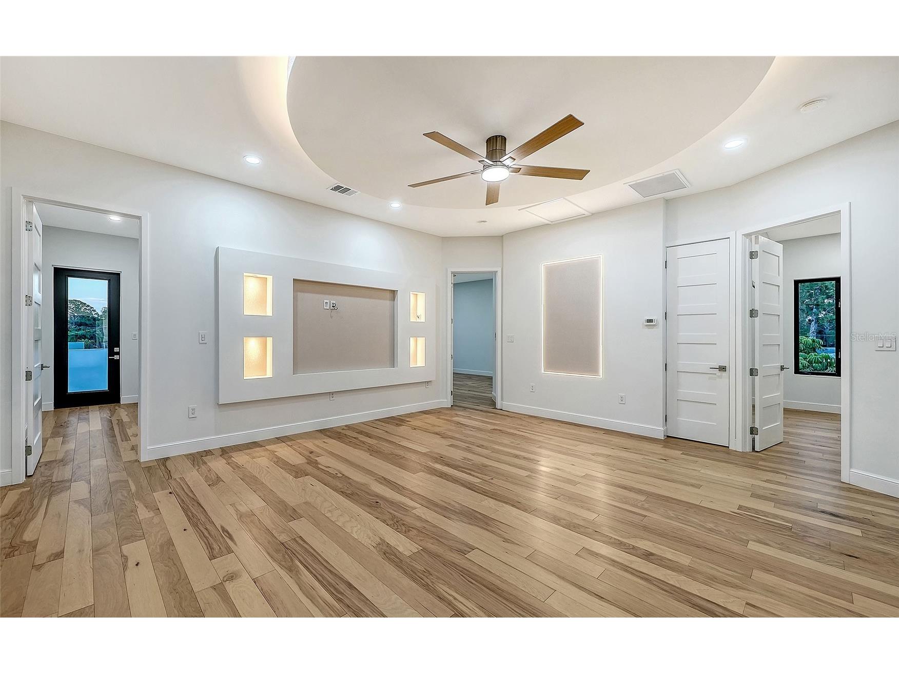 2483 Bay Street Sarasota FL 34237 A4698594 image28