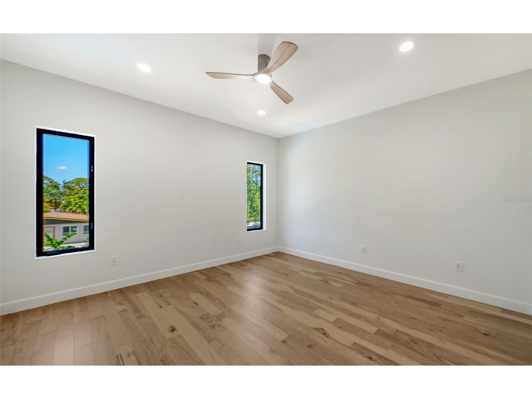 2483 Bay Street Sarasota FL 34237 A4698594 image33