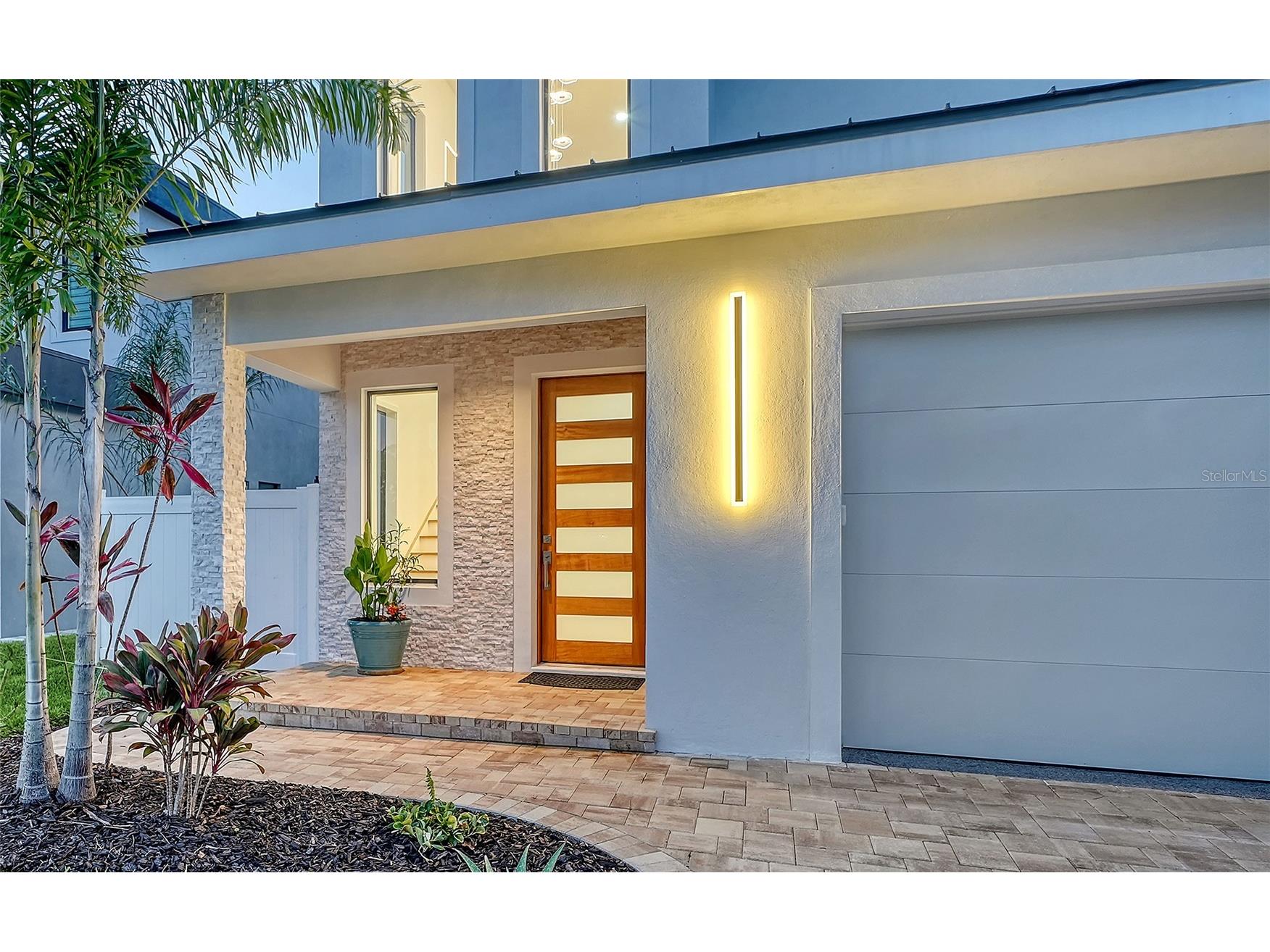 2483 Bay Street Sarasota FL 34237 A4698594 image4