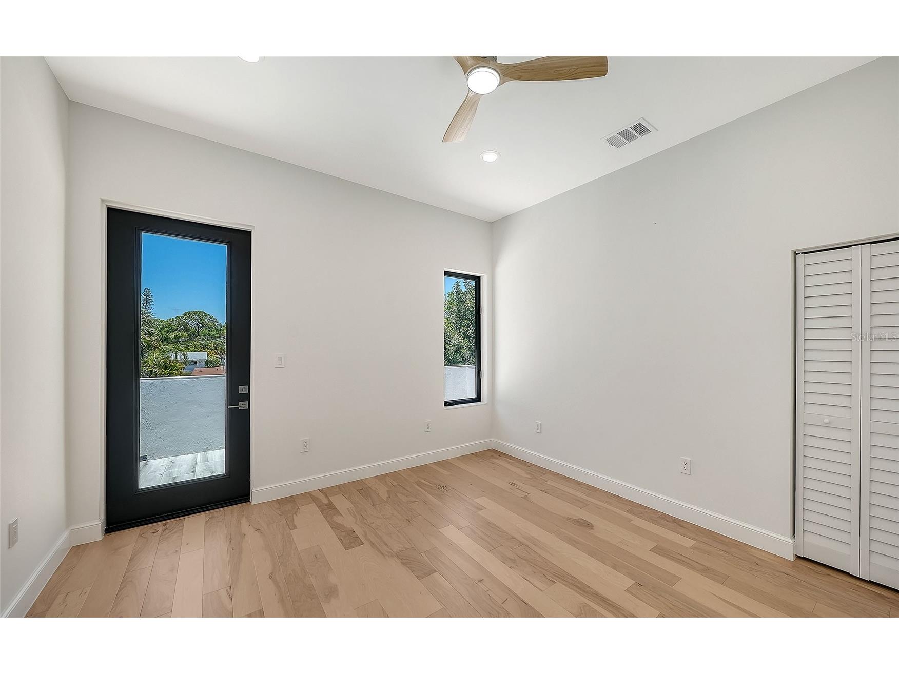 2483 Bay Street Sarasota FL 34237 A4698594 image43