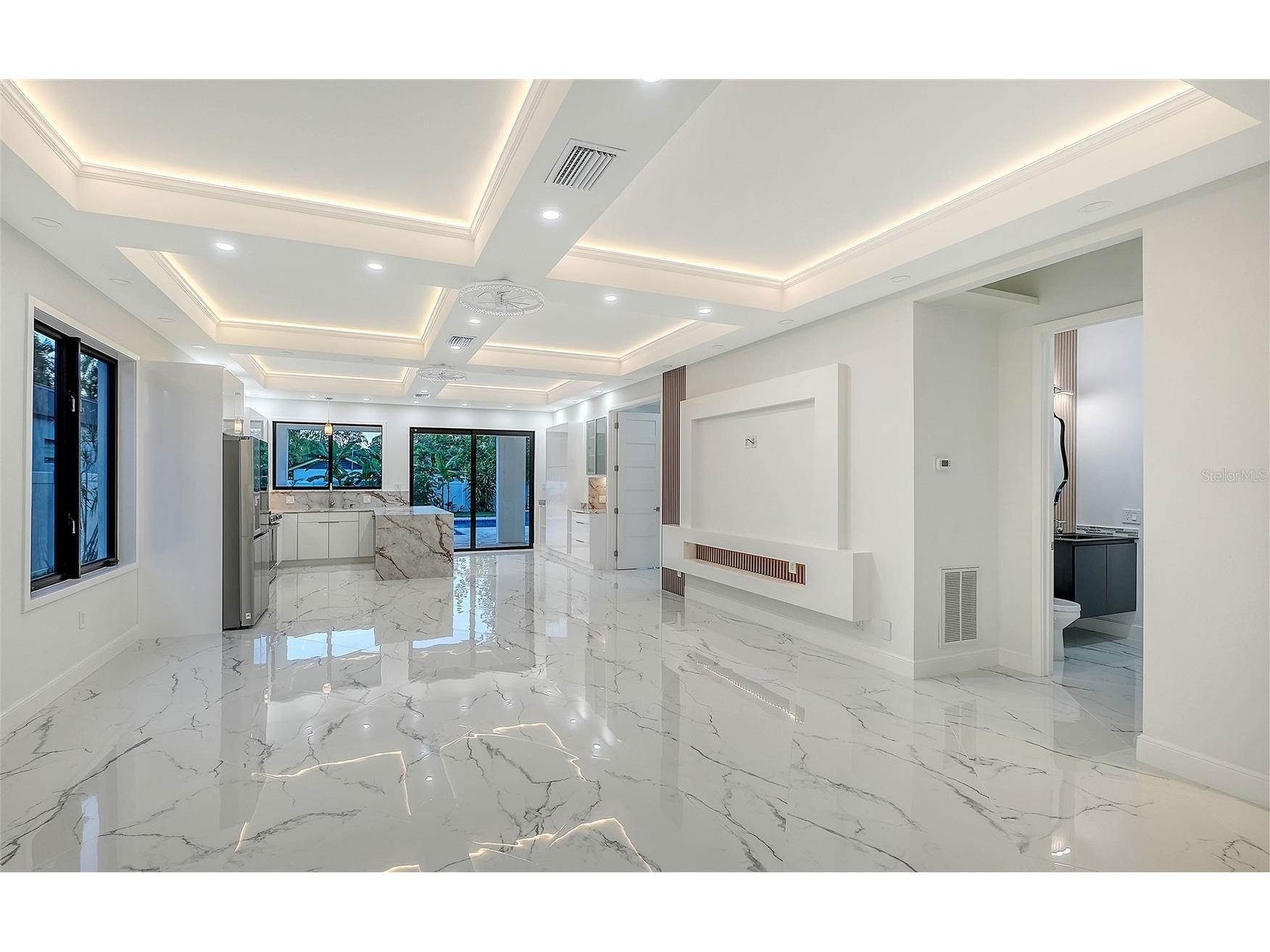 2483 Bay Street Sarasota FL 34237 A4698594 image9