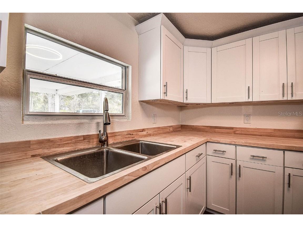 2484 Bayshore Boulevard Dunedin FL 34698 TB8422281 image14