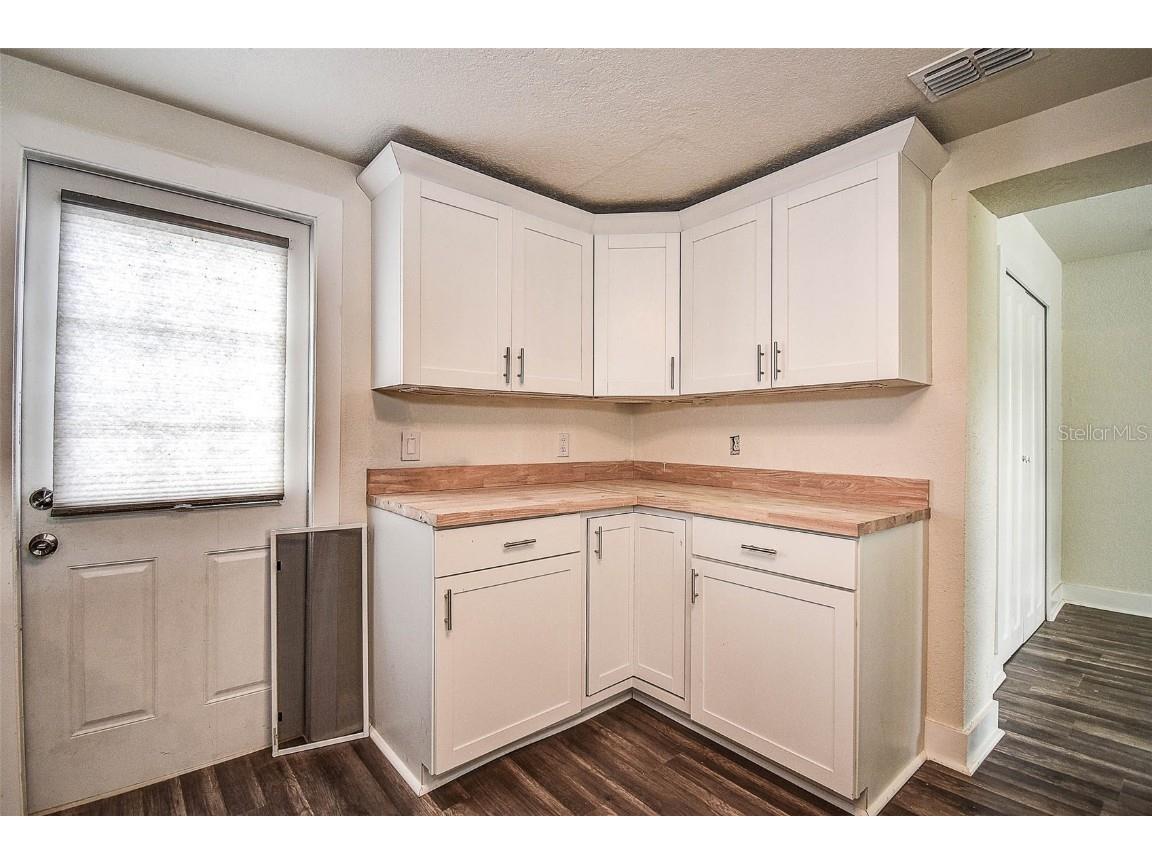 2484 Bayshore Boulevard Dunedin FL 34698 TB8422281 image15