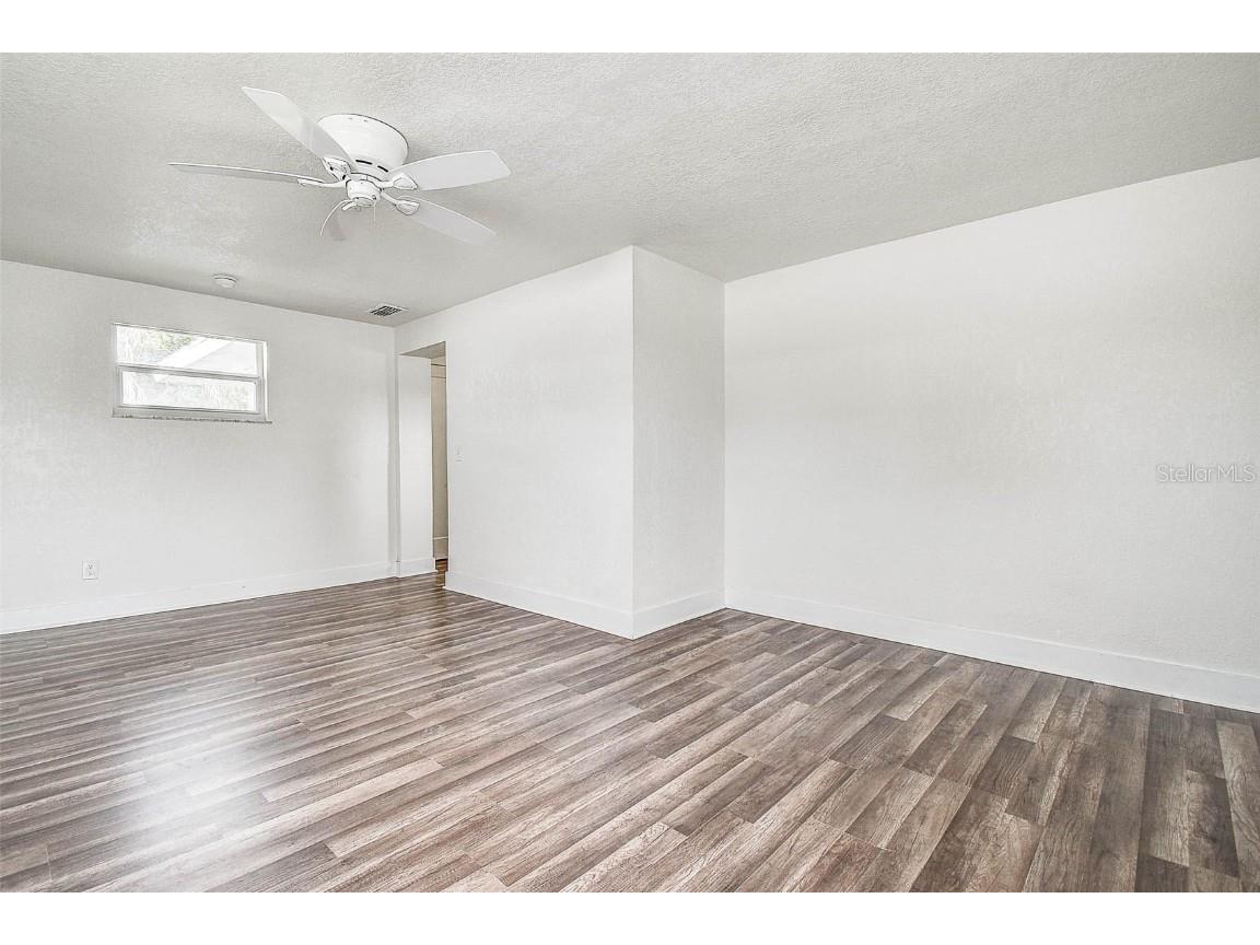 2484 Bayshore Boulevard Dunedin FL 34698 TB8422281 image23