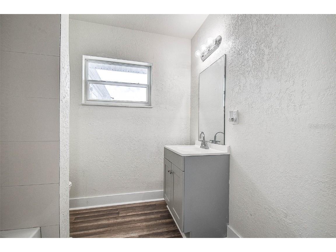 2484 Bayshore Boulevard Dunedin FL 34698 TB8422281 image24