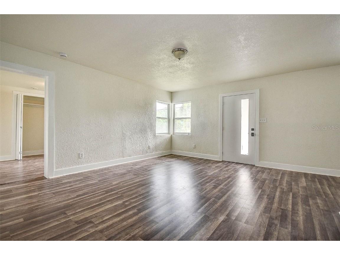 2484 Bayshore Boulevard Dunedin FL 34698 TB8422281 image7