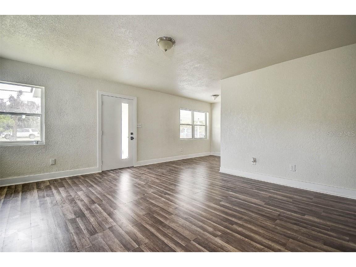 2484 Bayshore Boulevard Dunedin FL 34698 TB8422281 image8