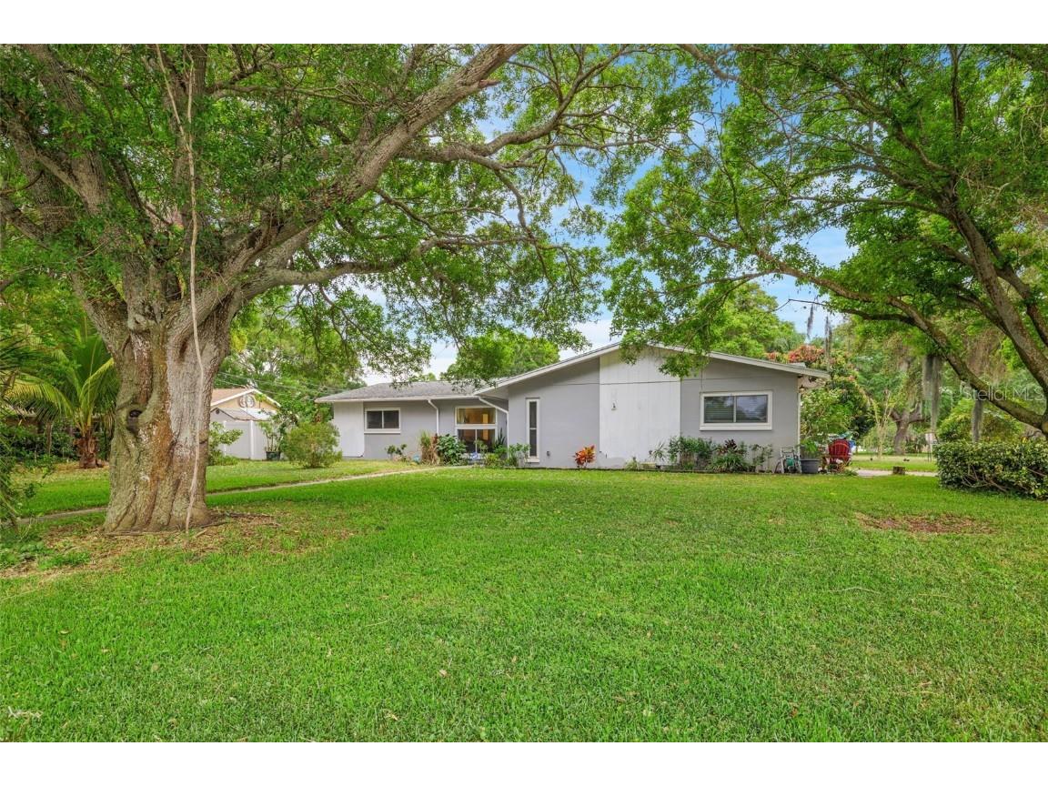 2484 Granada Circle W Saint Petersburg FL 33712 U8236207 image1