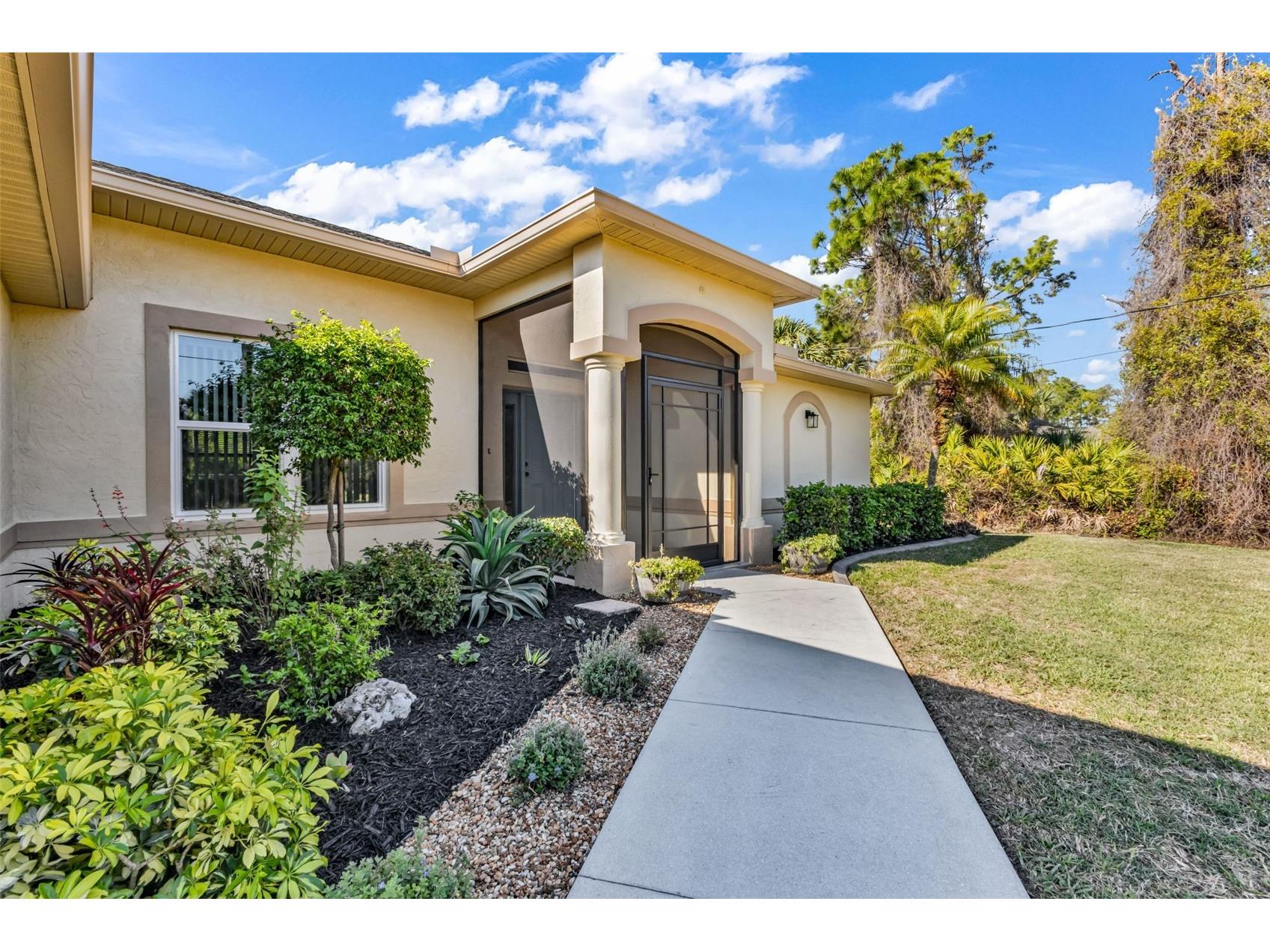 2485 Traverse Avenue North Port FL 34286 C7524101 image3