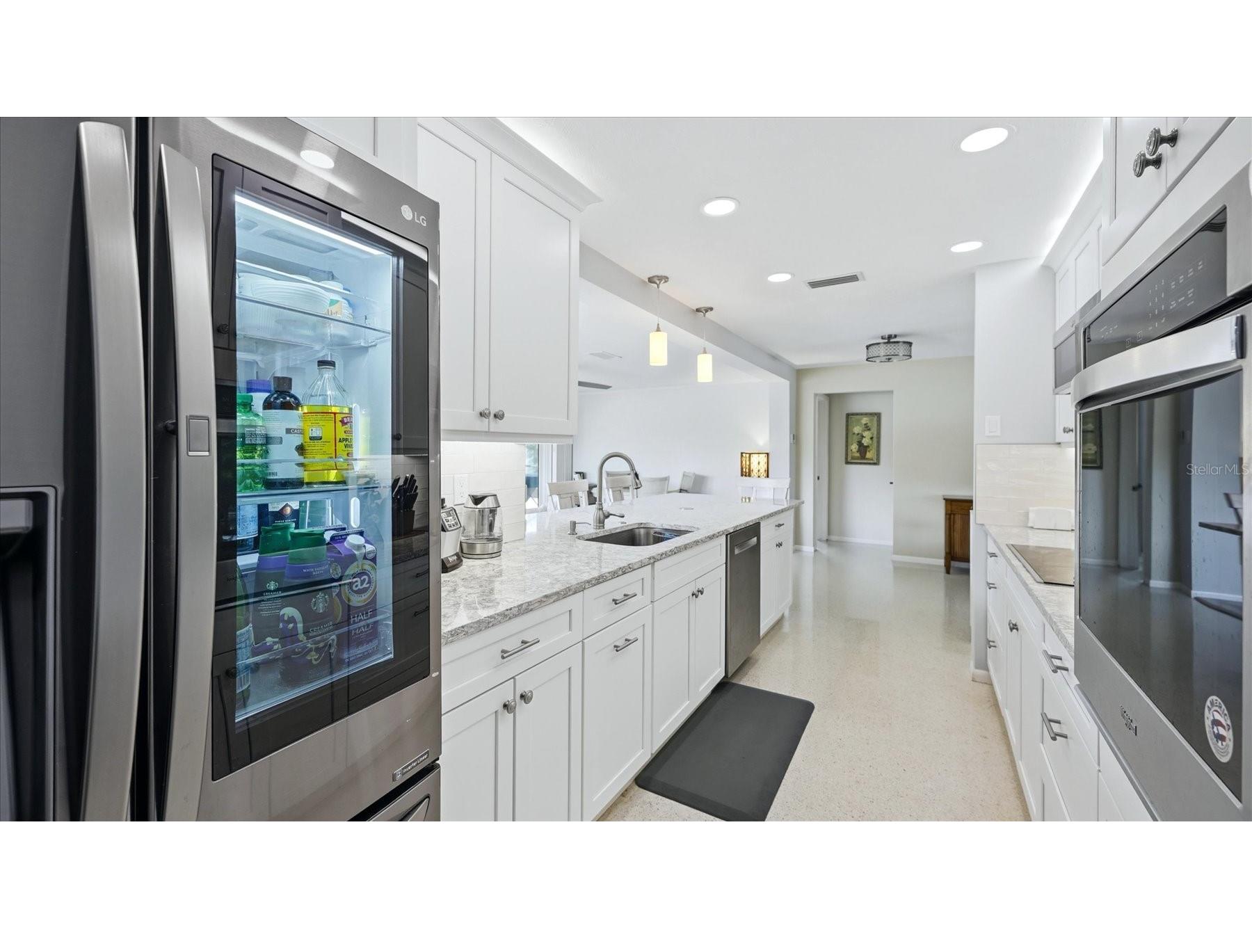 2486 Breakwater Circle Sarasota FL 34231 A4689678 image11