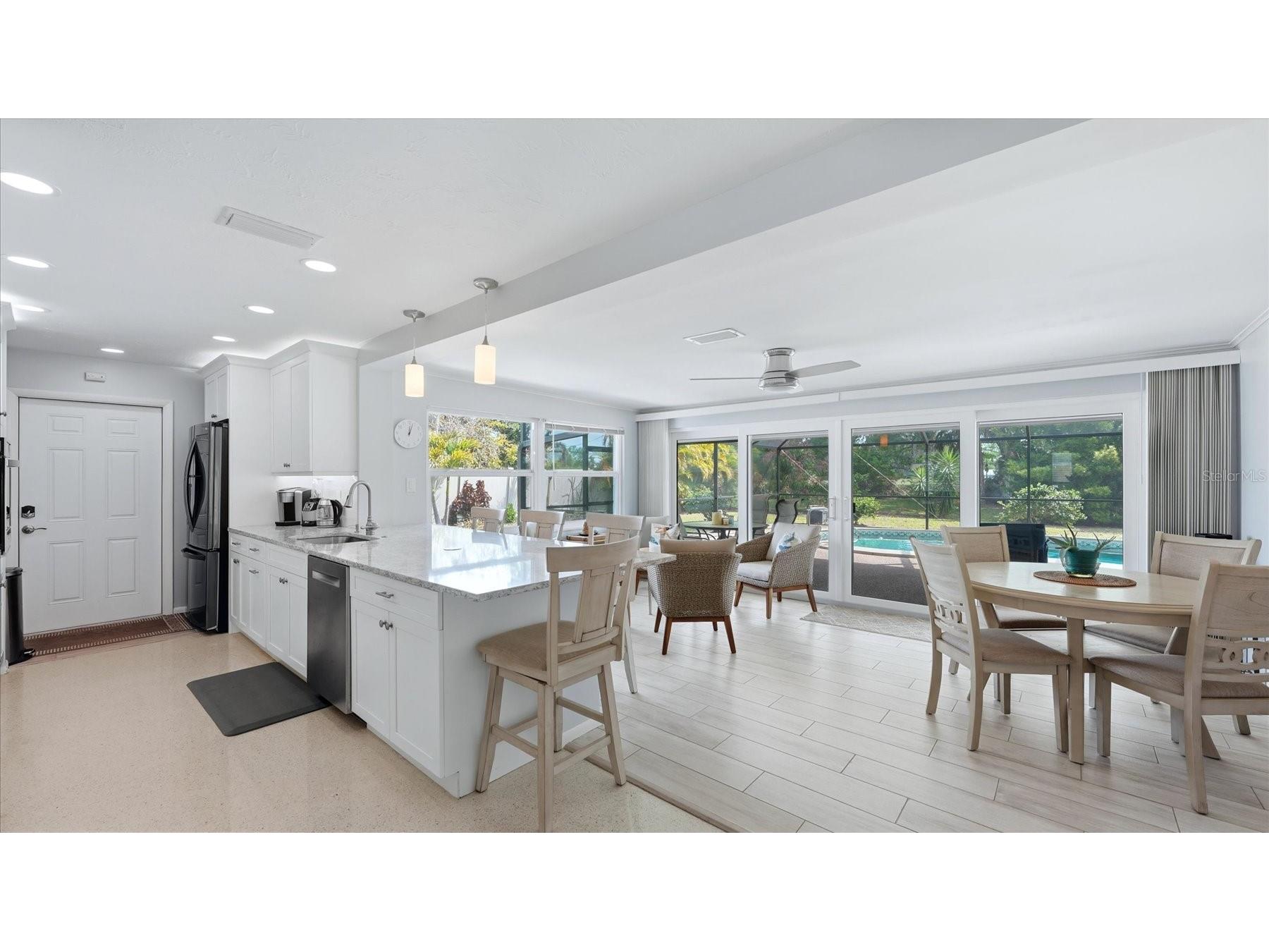2486 Breakwater Circle Sarasota FL 34231 A4689678 image14
